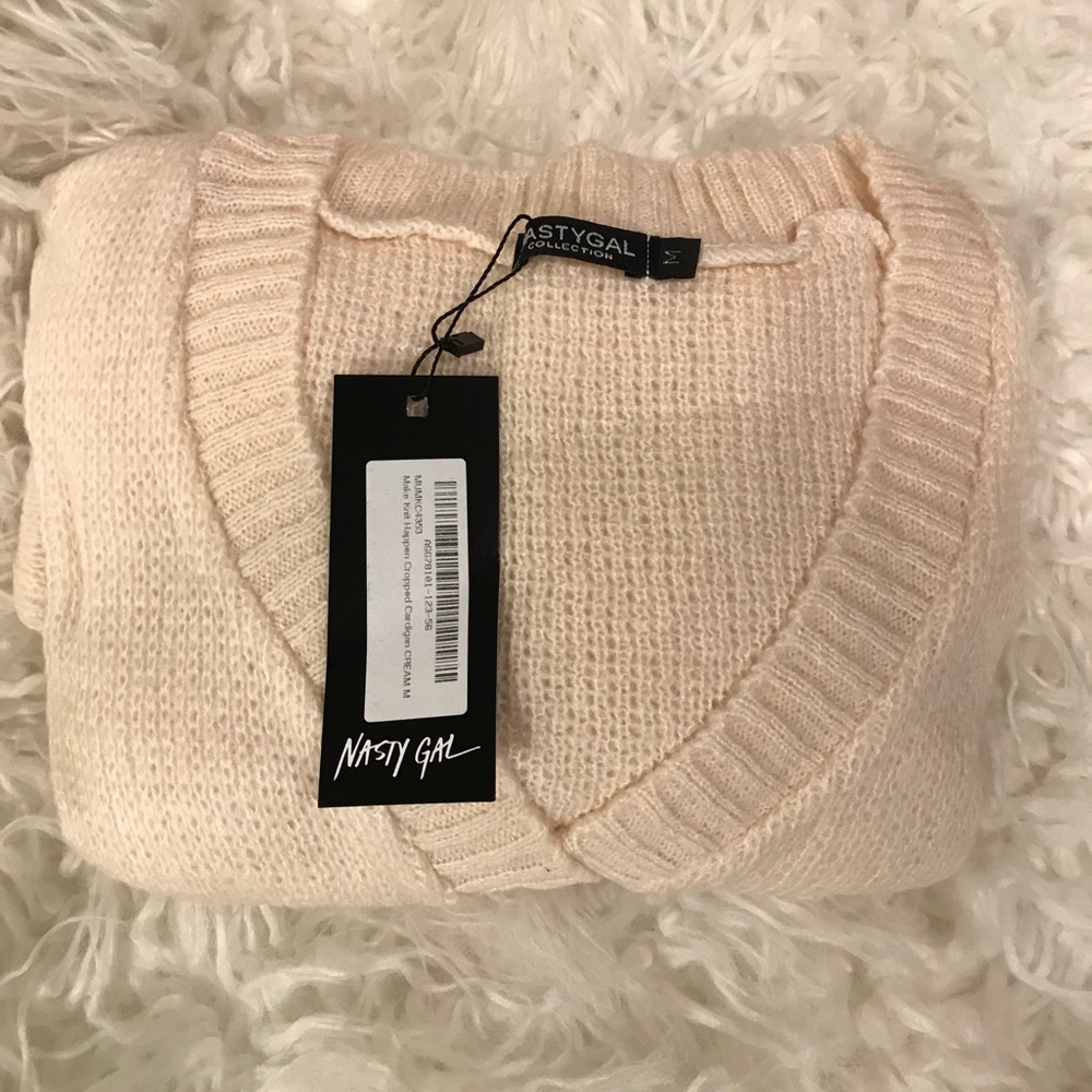 Cropped knit cream cardigan